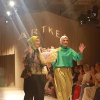 Tini Sardadi, Founder ARTKEA dan Atya Sardadi. [Foto: Document/ARTKEA]