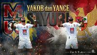 Sayuri bersaudara, Yakob dan Yance, yang menjadi andalan Malut United dan Timnas Indonesia. (Bola.com/Generated AI/Benediktus Gerendo Pradigdo)
