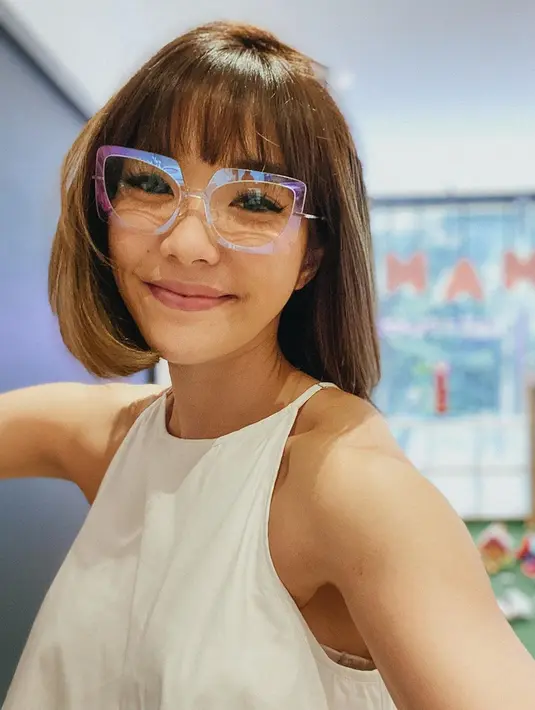 Ibu dari Gempita ini tak hanya sering terlihat berbusana casual saja. Akan tetapi Gisel juga lebih sering menggunakan makeup natural. (Liputan6.com/IG/@gisel_la)