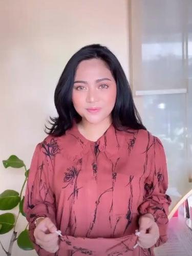 7 Potret Terbaru Rachel Vennya Tampil Tanpa Hijab, Tetap ...