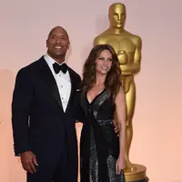 Dwayne Johnson dan Lauren Hashian (AFP/Bintang.com)