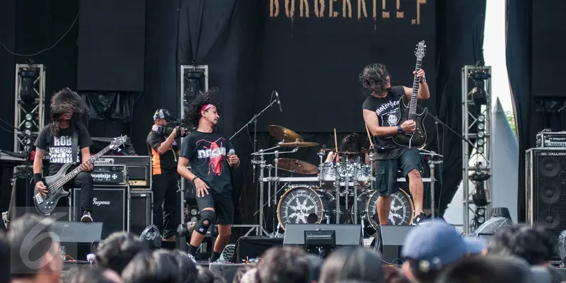 Band Burgerkill Membakar Hammersonic 2017