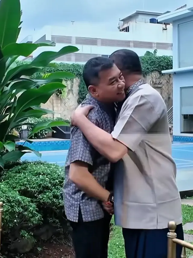 Momen langka Anang dan Raul Lemos saat bukber di rumah KD. (credit:instagram.com/ananghijau)