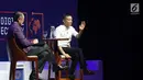 Presiden Bank Dunia Jim Yong kim bersama Pendiri Alibaba Group Jack Ma dalam diskusi panel “Disrupting Development” Pertemuan IMF-Bank Dunia di Nusa Dua, Bali pada Jumat (12/10). (Liputan6.com/Angga Yuniar)