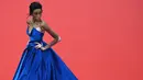 Model Kanada, Winnie Harlow berpose saat menghadiri pemutaran film 'Loveless' pada Festival Film Cannes ke-70 di Cannes, Prancis selatan. (AFP Photo/Antonin Thuillier)