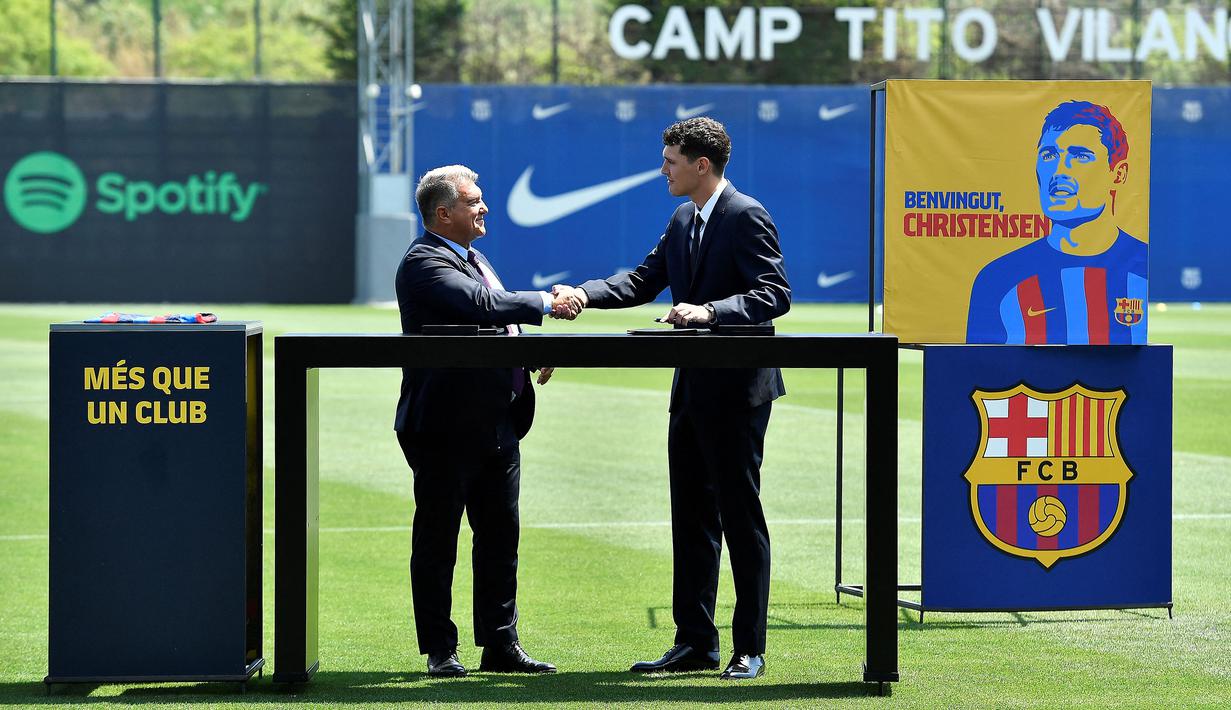 Pemain berkebangsaan Denmark tersebut berlabuh ke Barca dari Chelsea dengan status bebas transfer. (AFP/Pau Barrena)