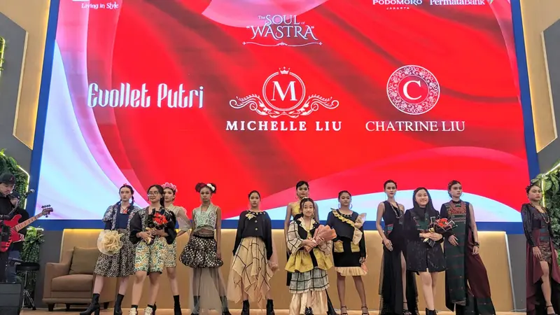 Agung Podomoro turut mengapresiasi wastra nusantara yang sarat akan makna budaya Indonesia dengan cara mendukung penuh prestasi desainer fesyen anak bangsa melalui acara The Soul of Wastra.