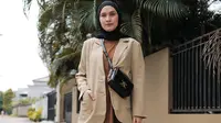 6 Tips Padu Padan Blazer dan Gamis 2025, Pilihan Outfit Kerja yang Nyaman bagi Muslimah