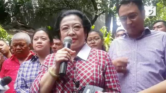 Presiden keenam RI Megawati Soekarnoputri meminta masyarakat menggunakan hak pilihnya dalam Pilkada DKI Jakarta. Megawati menekankan jika warga memilih dengan hati nurani dan bukan berdasarkan tekanan