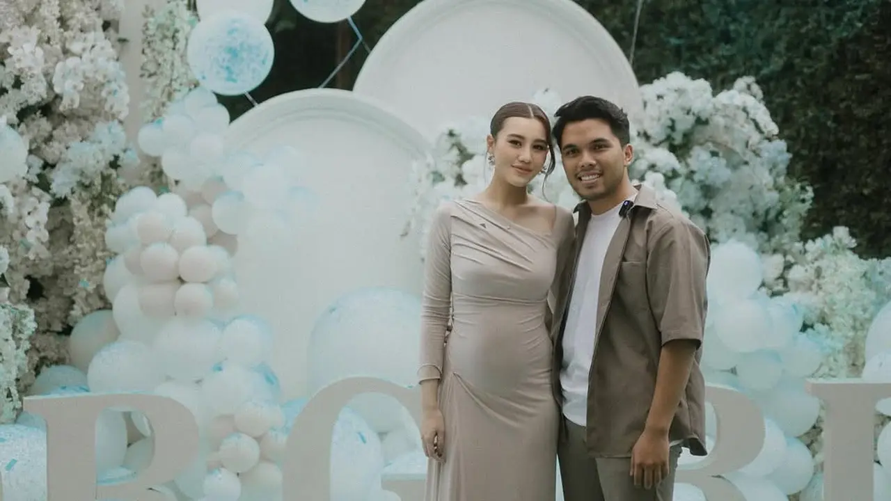 Potret Mesra Aaliyah Massaid dan Thariq Halilintar di gender reveal. (instagram/aaliyah.massaid/thariqhalilintar)