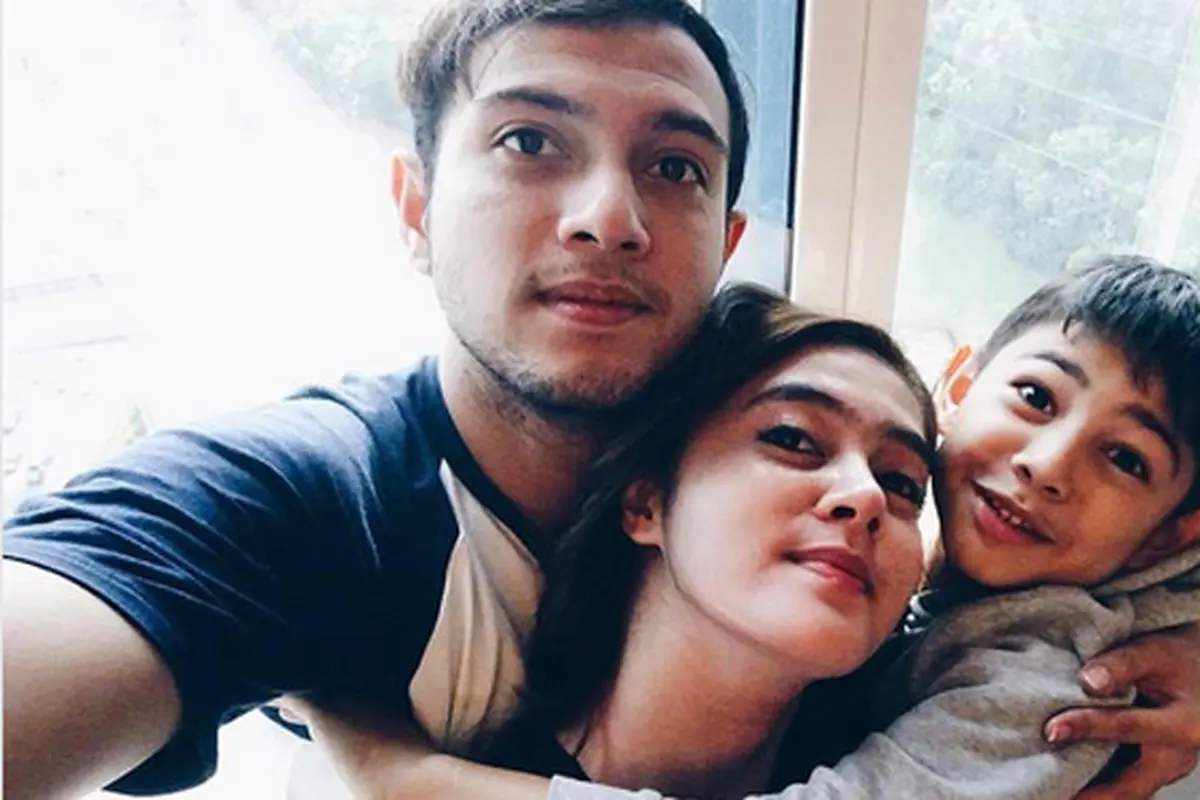 [Bintang] Rifky Balweel dan Biby Alrean