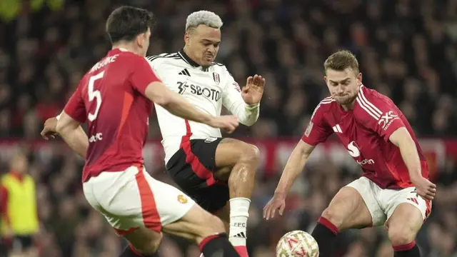 Bernd Leno Jadi Bintang saat Fulham Menyingkirkan Manchester United dari FA Cup