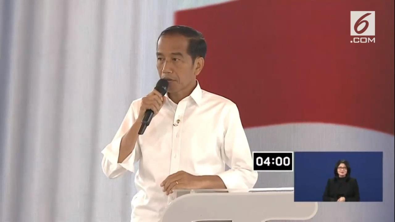 Calon Presiden nomor urut 01 Jokowi dalam debat keempat Pilpres 2019. (Liputan6.com)