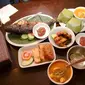 Pecinta makanan Sunda, jangan sampai absen menyantap hidangan ciamik di 10 restoran ini!