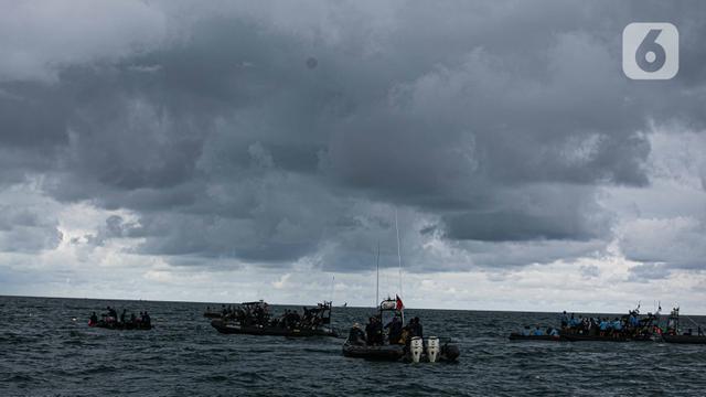 Awan Gelap Selimuti Pencarian Sriwijaya Air SJ 182 di Hari Keempat