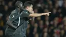 Gelandang Liverpool, Philippe Coutinho, merayakan gol yang dicetaknya ke gawang Manchester United pada laga Liga Europa di Stadion Old Trafford, Manchester, Kamis (17/3/2016). Sepanjang karier di Liverpool, Coutinho mencetak 54 gol. (AFP/Oli Scarff)