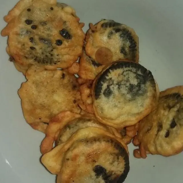 7 Potret Cara Nyeleneh Orang Makan Biskuit Ini Bikin Geleng Kepala