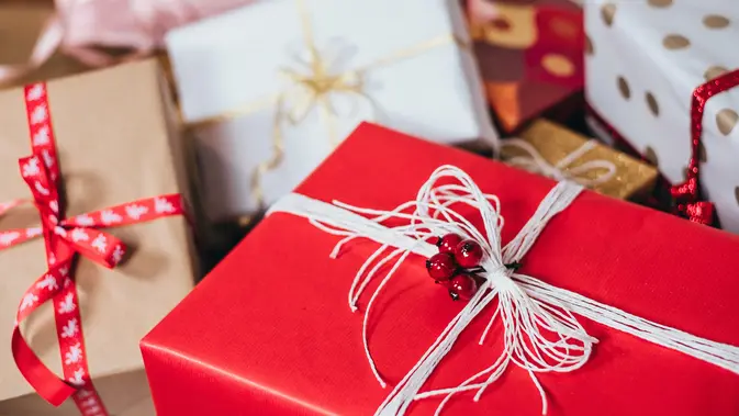 Ilustrasi hadiah Natal. (Unsplash/Freestocks)