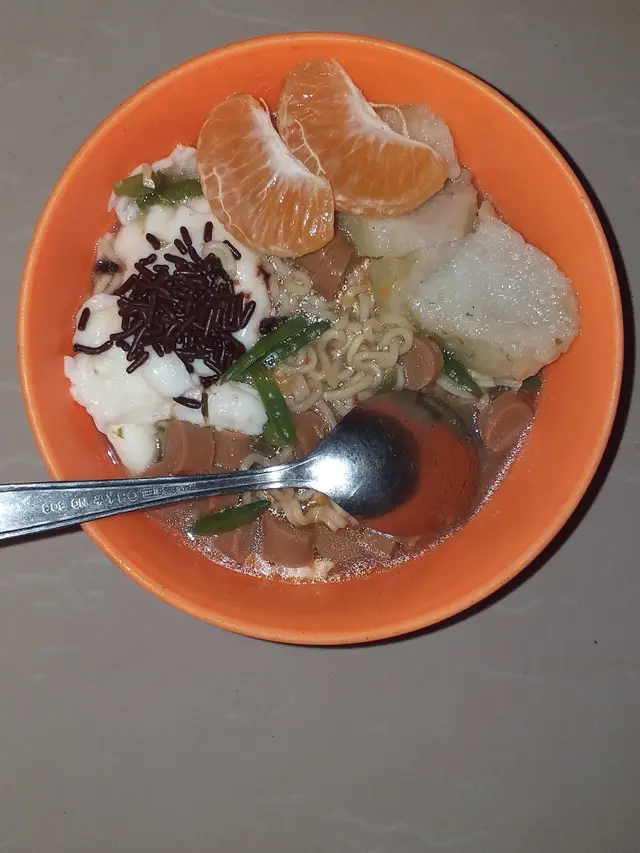 7 Cara Absurd Makan Mi Ala Netizen Ini Bikin Tepuk Jidat