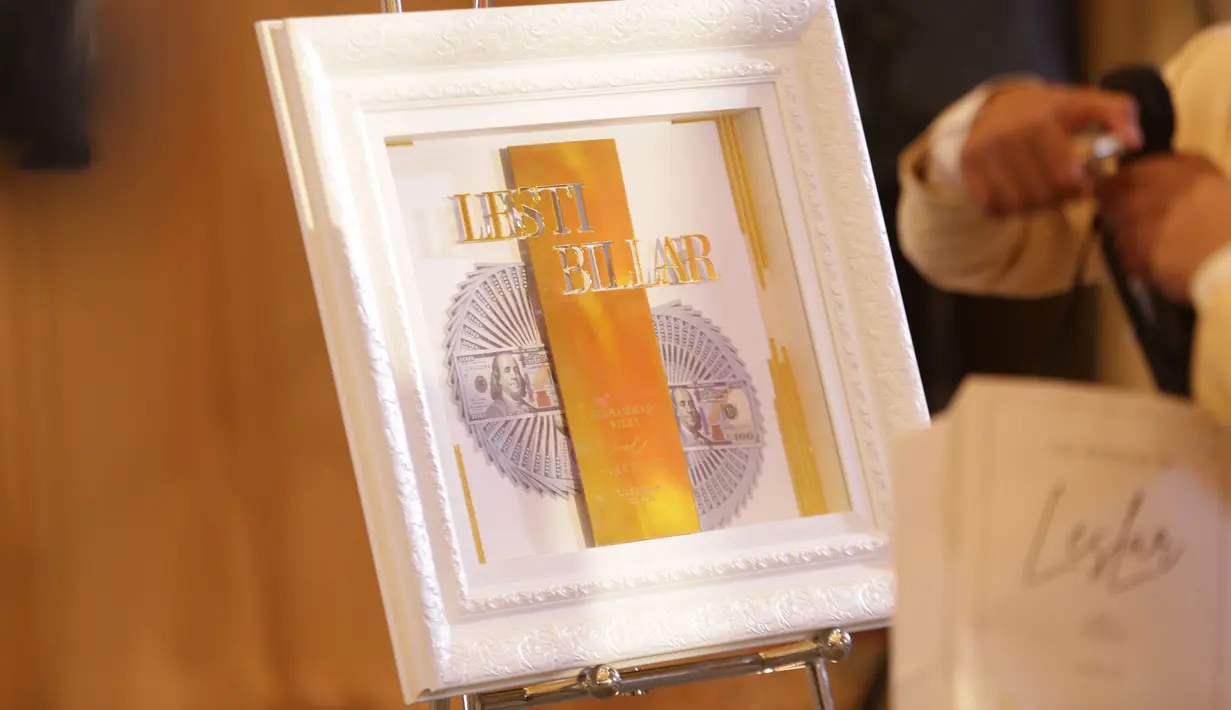 Di prosesi akad, mahar yang diberikan Billar yakni sebesar 72.300 dollar AS atau setara Rp 1,04 miliar. (Budy Santoso/Kapanlagi.com)