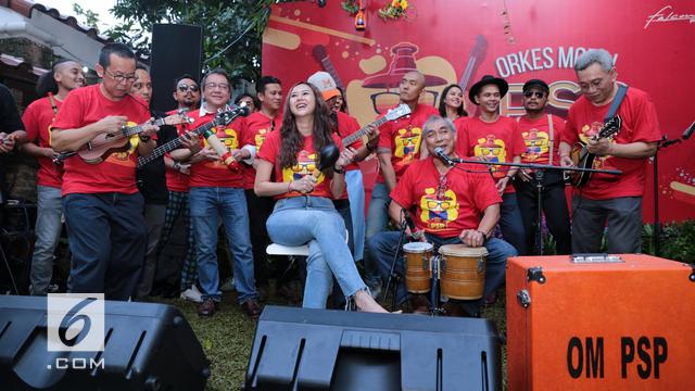 [Bintang] Aura Kasih