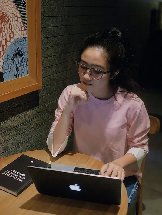 (Instagram/febbyrastanty)