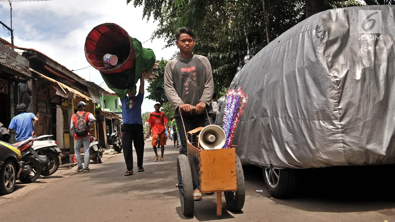 Pemprov DKI akan Tertibkan Pengamen Ondel-Ondel