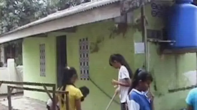 [VIDEO] Minim Fasilitas MCK di Pengungsian Gunung Kelud