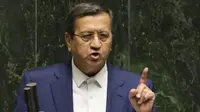 Menteri Keuangan Iran Abdolnaser Hemmati dimakzulkan dari jabatannya. (AFP)