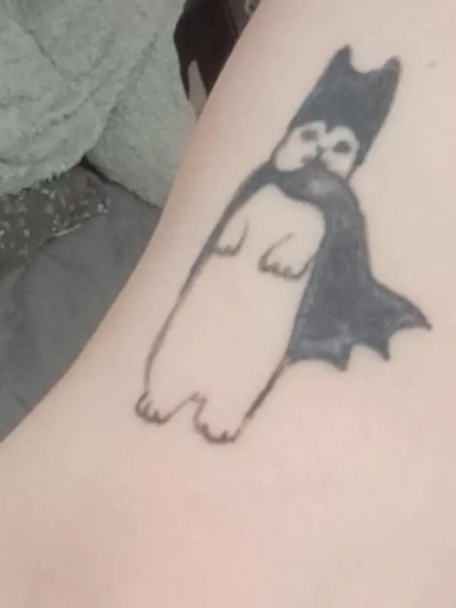 7 Potret Tato Nyeleneh Bertema Bat Man, Hasilnya di Luar Ekspektasi