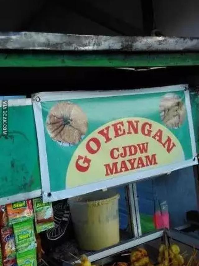 6 Potret Tulisan Gorengan Sok Imut Ini Bikin Pembeli Jadi Geli Sendiri