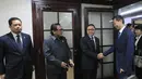 Ketua MPR RI Zulkifli Hasan (ketiga kiri) didampingi Wakil Ketua Oesman Sapta Odang (kedua kiri) dan Mahyudin (kiri) menerima kunjungan delegasi parlemen China, Jakarta, Selasa (9/12/2014). (Liputan6.com/Andrian M Tunay)