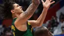 Pemain timnas basket Brasil, Gui Santos saat melawan Pantai Gading pada penyisihan Grup G FIBA World Cup 2023 di Indonesia Arena, Gelora Bung Karno, Jakarta, Rabu (30/8/2023). (Liputan6.com/Helmi Fithriansyah)