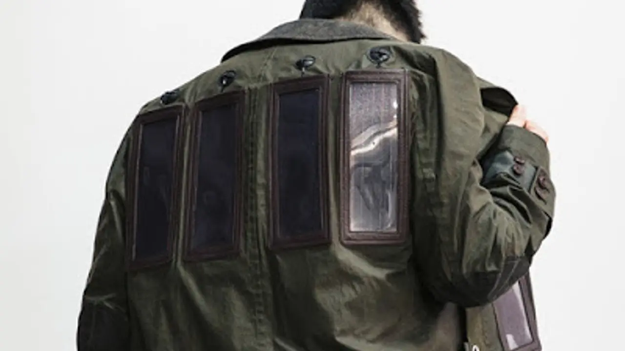Jaket Unik Bisa Cas Ponsel dengan Tenaga Surya, Kamu Wajib Punya