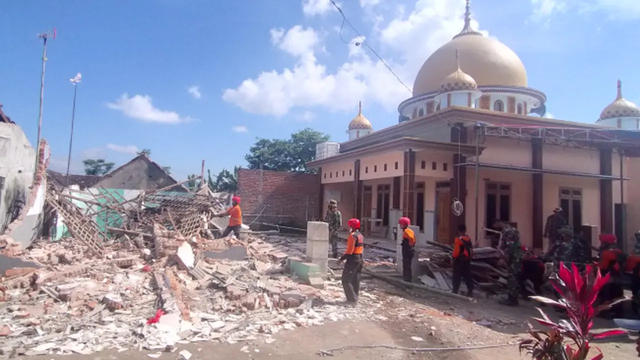 Megengan Ramadan Warga Majangtengah yang Terdampak Gempa Malang