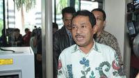 Senin (13/01/14), Bupati Bogor, Rachmat Yasin mendatangi gedung KPK untuk diperiksa sebagai saksi terkait kasus Hambalang (Liputan6.com/Johan Tallo) 