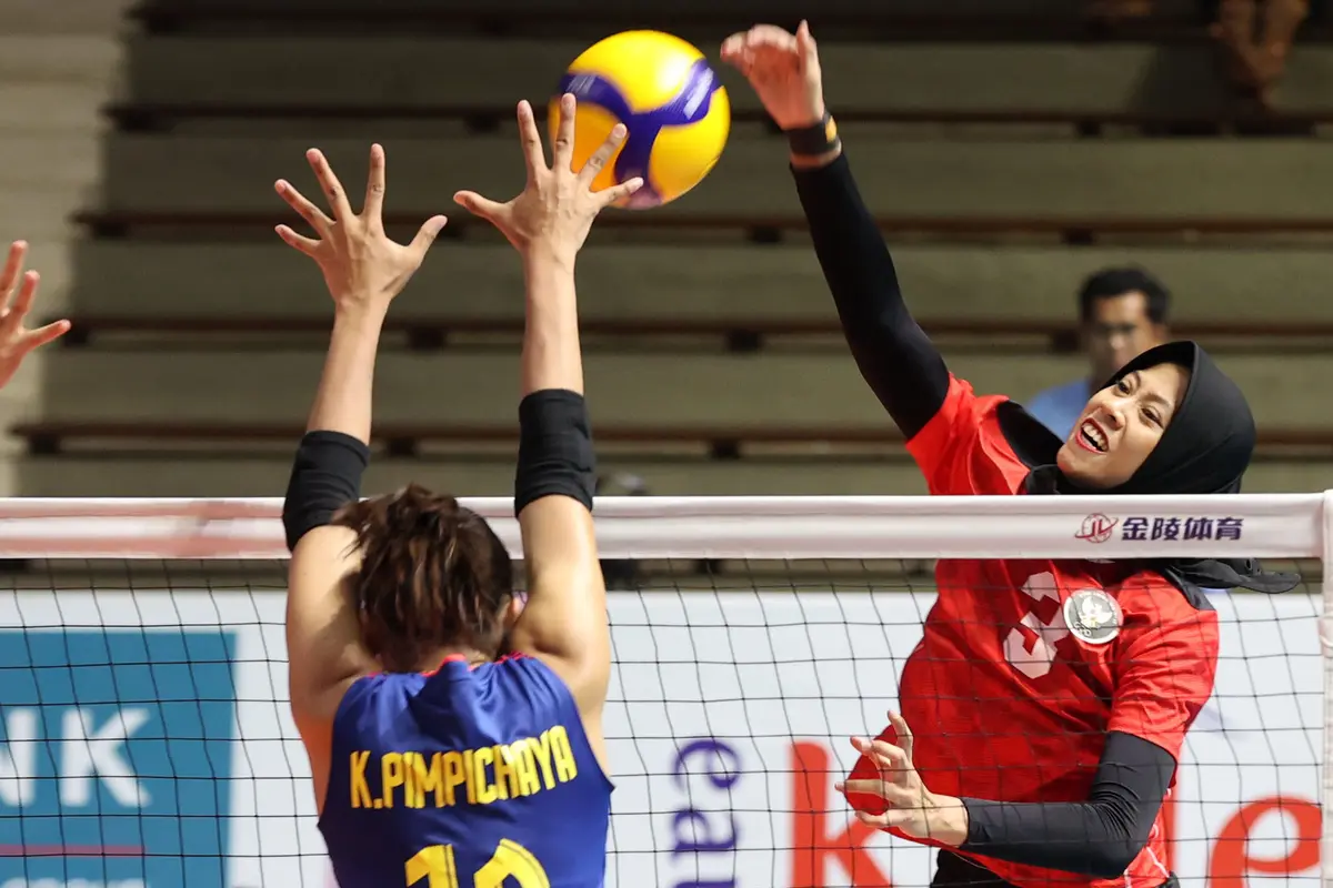 Foto: Langkah Pertama Timnas Bola Voli Putri Indonesia di SEA Games 2023 Terjegal Thailand, Wilda dkk Tunduk Tiga Set Langsung