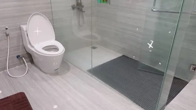6 Penampakan Isi Rumah Oki Setiana Dewi, Kamar Mandinya Kayak di Hotel
