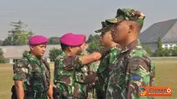 Citizen6, Surabaya: Sebanyak 191 prajurit Marinir mengikuti Dikjurba Marinir Angkatan ke - 21 dan Dikjurta Marinir angkatan ke - 35 di Kodikmar Kobangdikal, Gunungsari Surabaya. (Pengirim: Penkobangdikal).