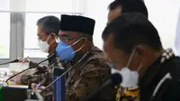 Menko PMK Muhadjir Effendy dalam Rapat Koordinasi Persiapan Angkutan Natal 2021 dan Tahun Baru 2022 bersama Menhub Budi Karya Sumadi, Satgas COVID-19, dan stakeholder terkait, Selasa (26/10/2021). (Dok Kemenko PMK)