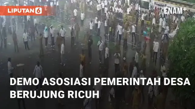 Massa Asosiasi Pemerintah Desa Seluruh Indonesia menggelar aksi unjuk rasa. Kegiatan itu diadakan di depan Gedung DPR, Senayan, Jakarta Pusat, Rabu (31/1/2024)