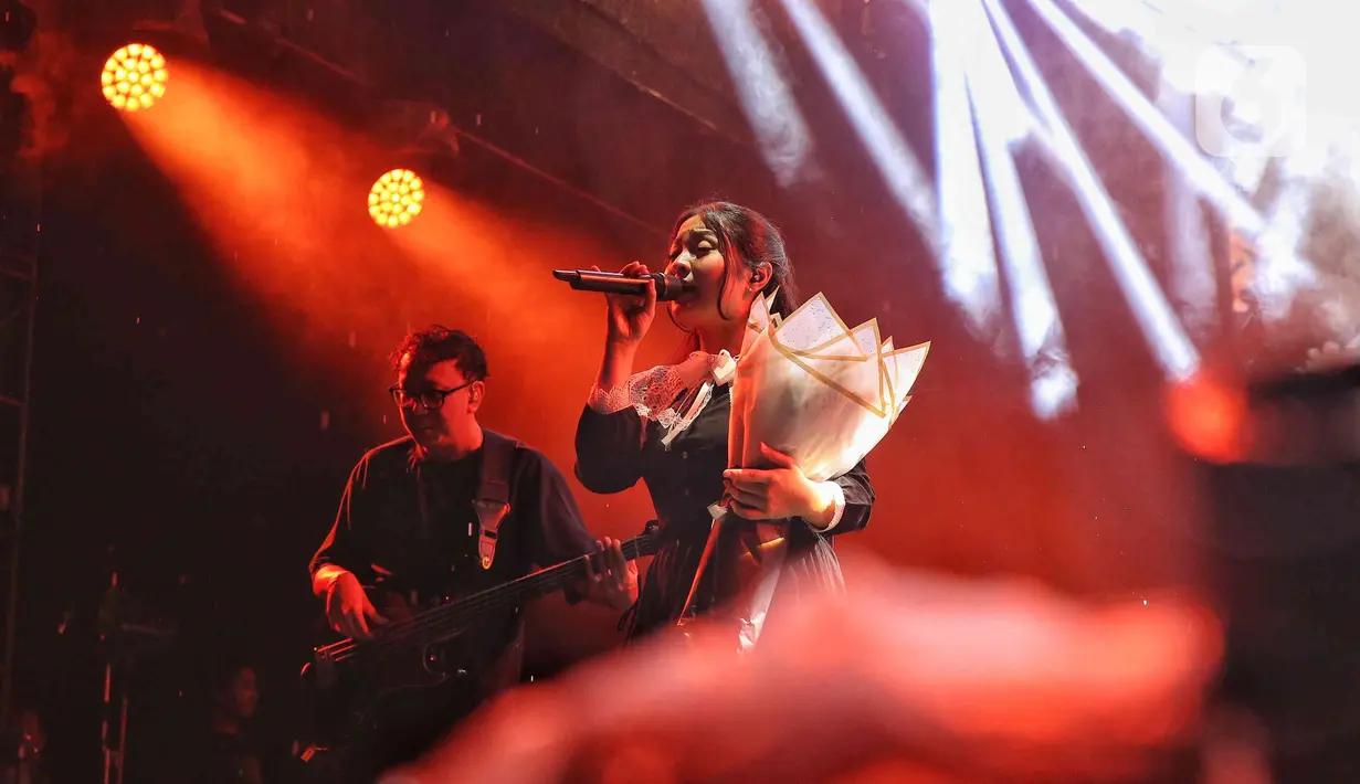 Festival yang berlangsung di Plaza Parkir Timur Gelora Bung Karno, Jakarta Pusat menghadirkan sederet nama-nama beken musisi Indonesia. (Liputan6.com/Angga Yuniar)