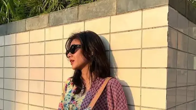 6 Pesona Shenina Cinnamon Kombinasikan Gaya Kasual dan Vintage, Ide Fashion Anti Gagal (instagram/sheninacinnamon)
