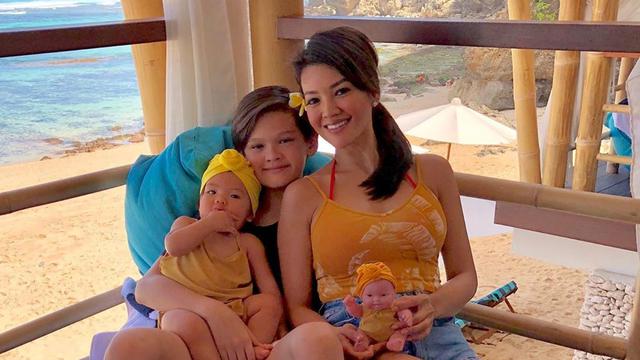 FOTO: Gaya Santai Farah Quinn Saat Berlibur, Tetap Memesona