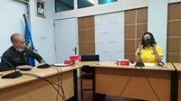 Ketua Umum FORKI Surabaya Ersyael Krisnawati bertemu dengan Kepala Dinas Pendidikan Jatim Wahid Wahyudi pada Senin, 22 Juni 2020 (Foto: Liputan6.com/Dian Kurniawan)