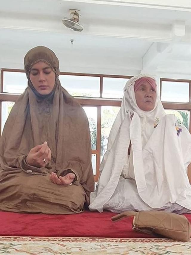 5 Fakta Nenek Iro Yang Dapat Hadiah Rumah Dari Baim Wong Hot Liputan6 Com