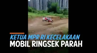 Kecelakaan parah dialami Ketua MPR RI Bambang Soesatyo saat ikuti balap rally bersama pembalap Sean Gelael. insiden terjadi di acara balap Sprint Rally 2021 di Meikarta, Bekas hari Sabtu (27/11).