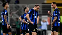 Inter Milan hanya mampu bermain imbang 2-2 kontra Cagliari pada laga pekan ke-32 Serie A di Giuseppe Meazza, Senin (15/4/2024) dini hari WIB. (AFP/GABRIEL BOUYS)