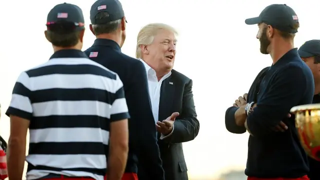 Asyik Main Golf, Trump Tak Peduli Puerto Rico Merana Pasca-Badai