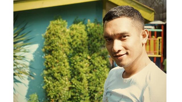 Diam-Diam Sudah Jadi Mualaf, Ini 7 Potret Pesinetron Giovanni Tobing